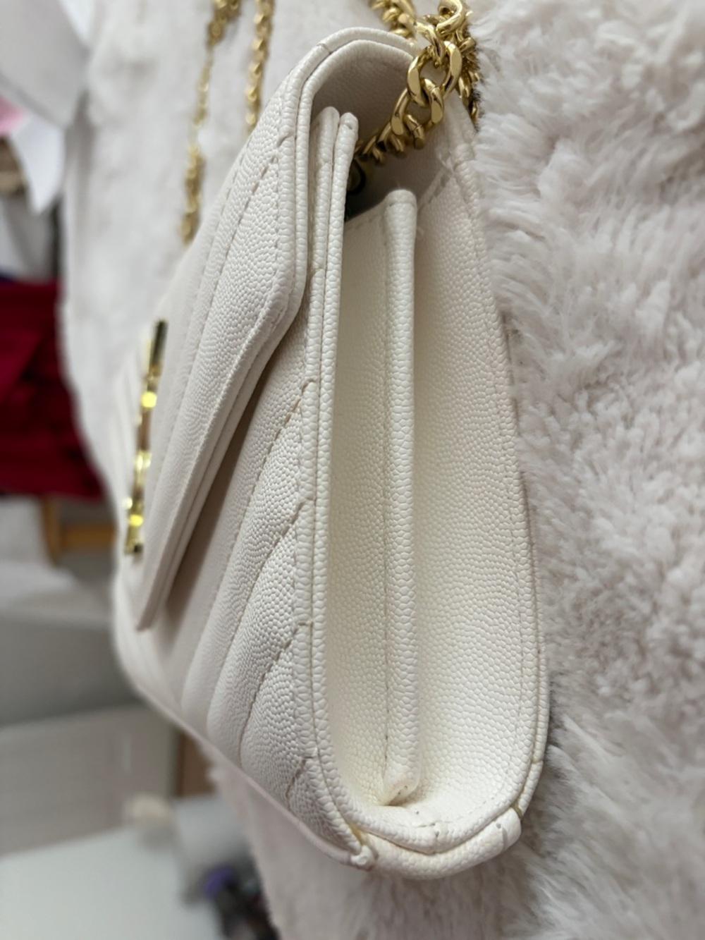 Saint Laurent White Quilted Leather Envelope Chain Bag with Gold Hardware - Picture 3 of 5